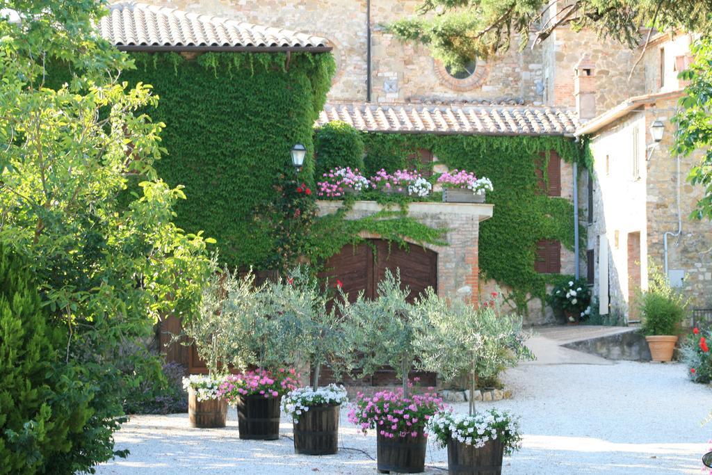 Agriturismo San Lorenzo Della Rabatta Cenerente Ruang foto