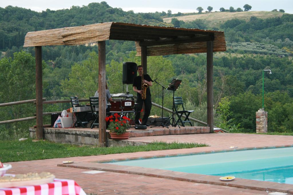 Agriturismo San Lorenzo Della Rabatta Cenerente Bagian luar foto